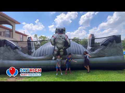 King of the Moon Walk Space Adventure Inflatable - Video