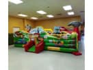 Perfecto para fiestas en Garland, este obstáculo construcción en renta en Dallas incluye climb, slide y weave ideal para niños