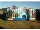 Renta de Frozen Toddler Town brincolín con obstáculos para niños pequeños en Dallas — ideal para fiestas en Lewisville.