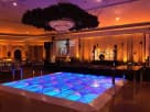 Pista de baile LED illuminada en renta en Houston con luces personalizables, ideal para fiestas de graduación en League City.