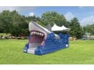 Renta de tobogán acuático con tema de tiburón de 30 pies en Houston — ideal para fiestas refrescantes en Cypress.