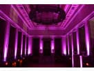 Magenta uplighting en renta en Houston con LED system, ideal para transformar salones de eventos en League City.