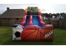 Tobogán acuático deportivo de 18ft en renta en Houston, ideal para fiestas en Katy con diseños de fútbol, básquetbol y fútbol