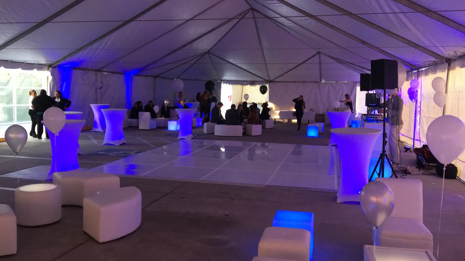 Wedding Lounge Furniture, Texas - Sky High 16
